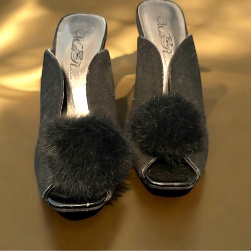Black Fur Accent Women's Shoes